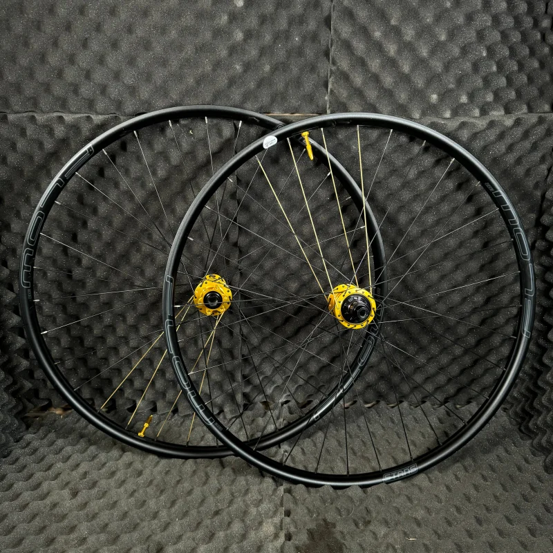 Enduro/DH Flow Ex3 rims with Hydra 2 superboost hubs