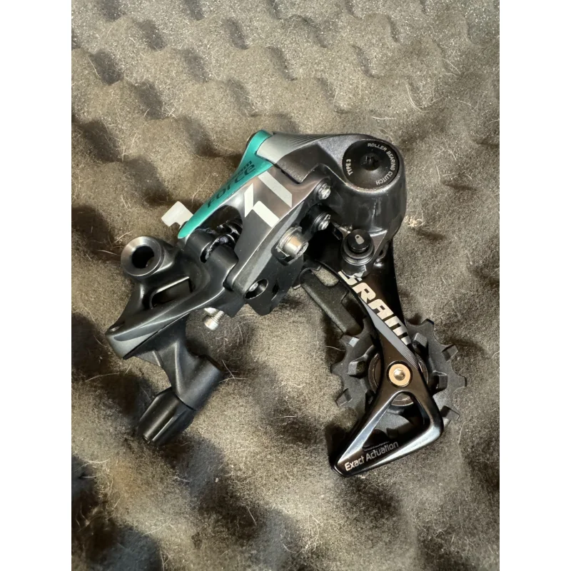 Sram Force 1 medium Cage 11 speed RD NEW take off