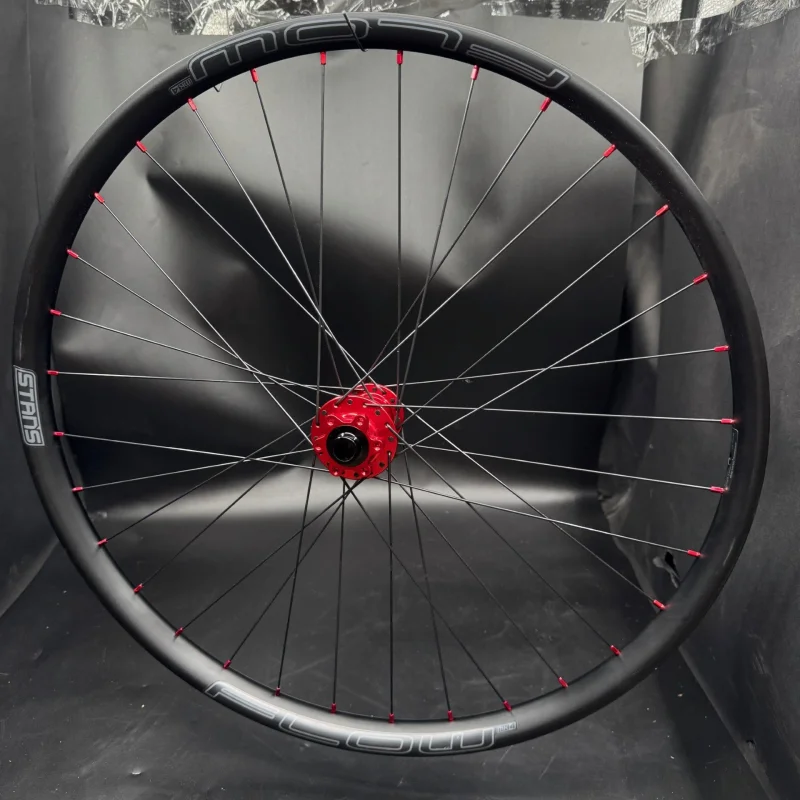 26 DJ or MTB Front wheel with I9 Hydra Hub