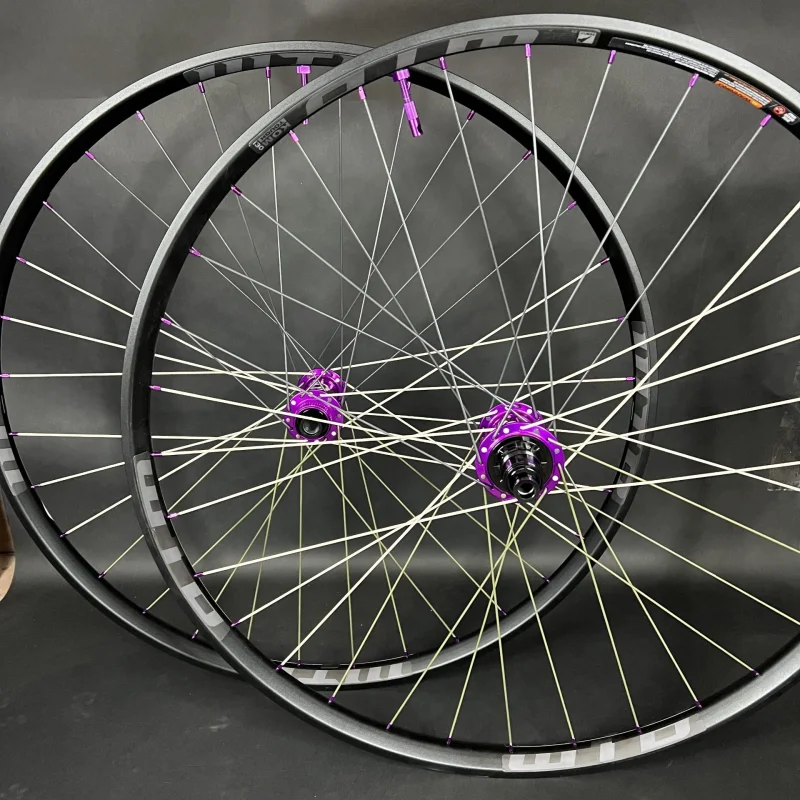 One off Custom Earth Tone Enduro wheels with I9 Hydra H2 Hubs