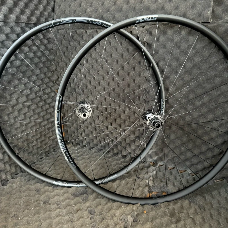 1466 gram Dt 350 DEG Boost Xc wheelset with Crest Mk4 rims